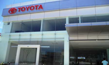 Ký nghiệm thu bàn giao dự án Phòng trưng bày và trạm dịch vụ TOYOTA Bình Thuận